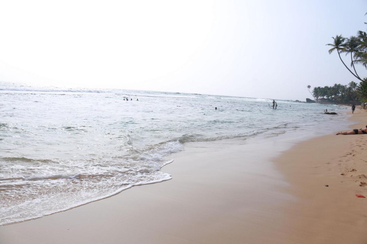 Jayaa Beach Талпе Екстериор снимка