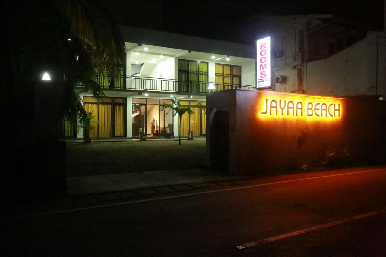 Jayaa Beach Талпе Екстериор снимка